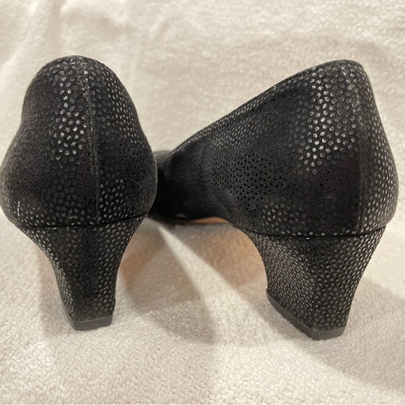 2 pairs Salvatore Ferragamo 9 AAAA Black Heeled Shoes - Picture 8 of 13